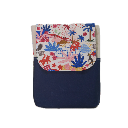 Lyn Booksleeve 2.0 - Batik Kampung