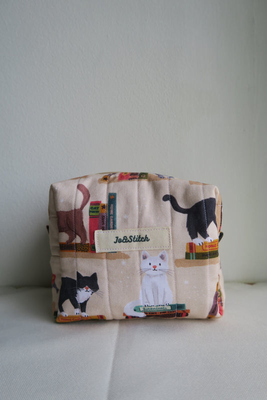 [MADE-TO-ORDER] Mini Box Buddy - Cats at the Library