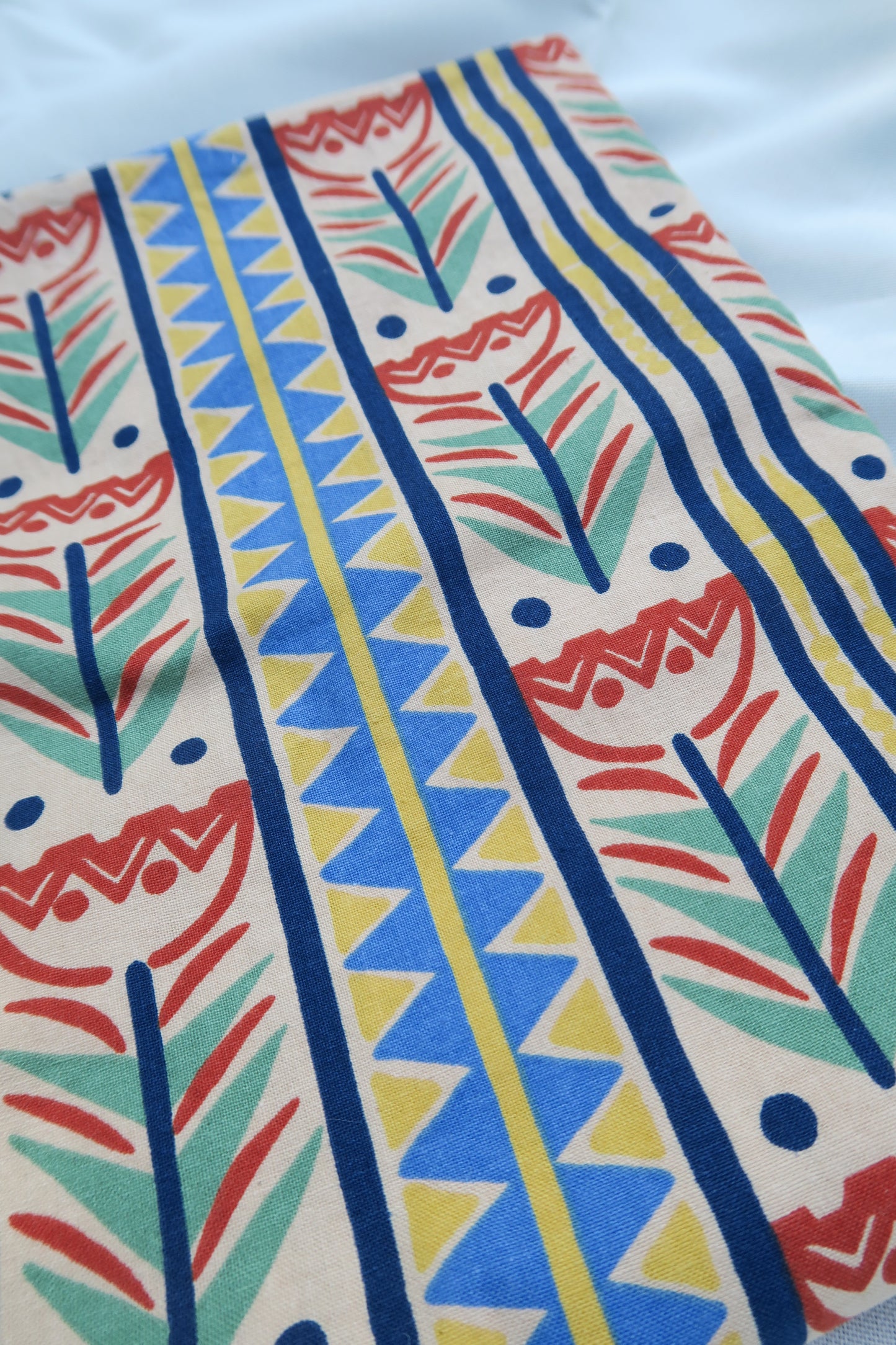 [FABRIC] Tribal Roses