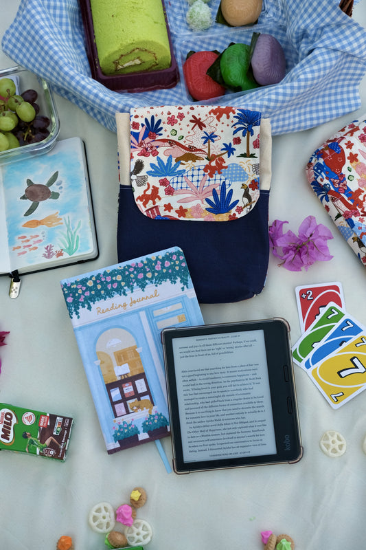 Lyn Booksleeve 2.0 - Batik Kampung
