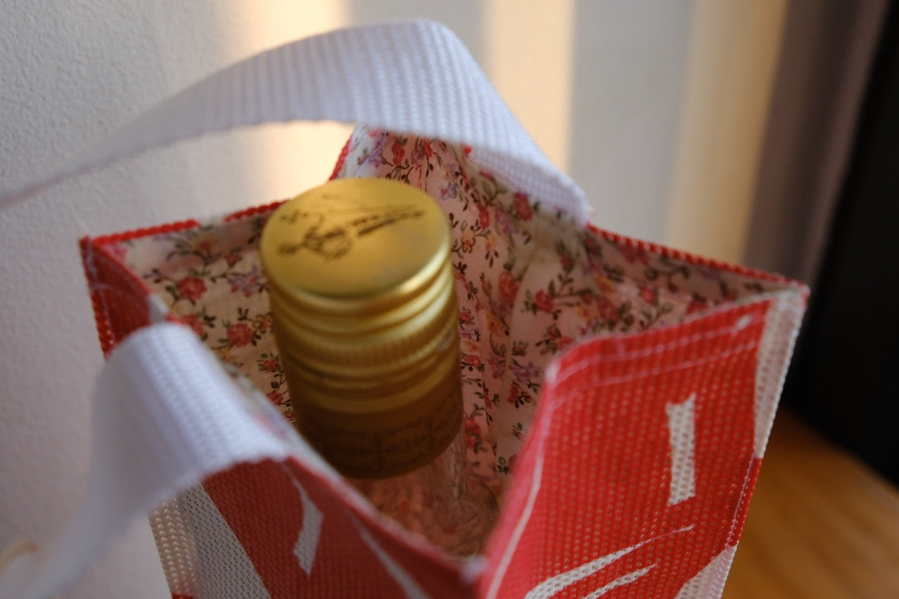 [SOWERS PROJECT] Upcycled Banner Bottle Bag
