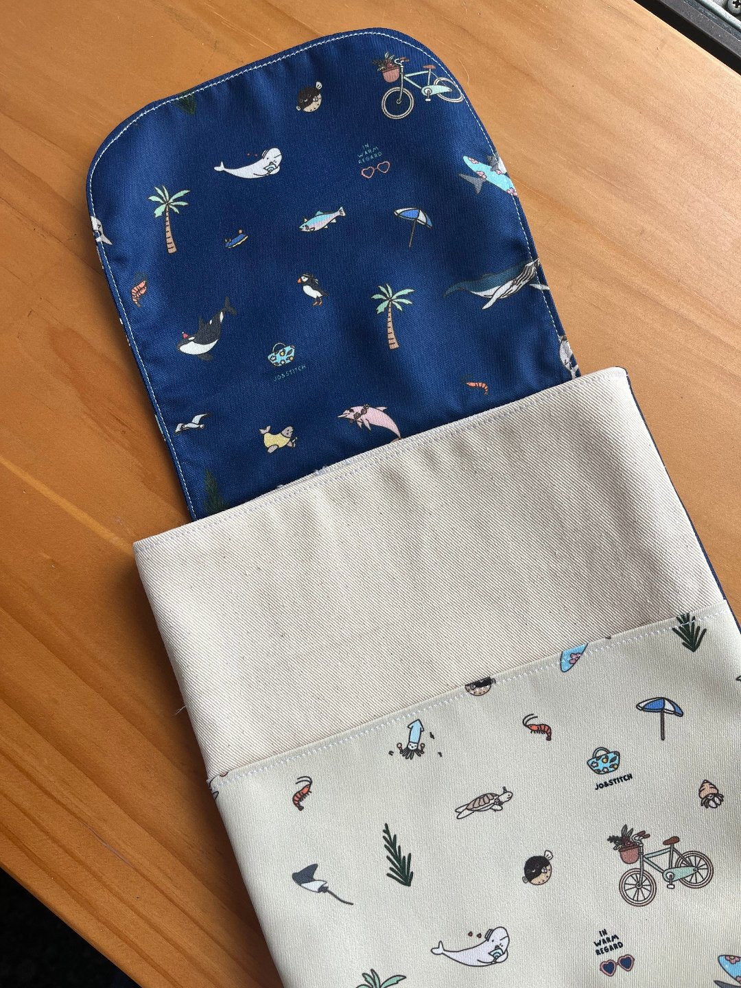 [MADE-TO-ORDER] Lyn Booksleeve 2.0 - Ocean Weaves (Navy Duo-Tone)