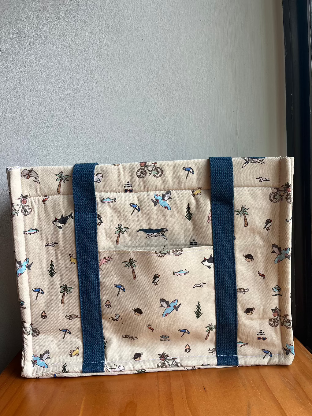 [MADE-TO-ORDER] Padded Book Tote - Ocean Weaves