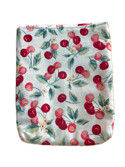 Lyn Booksleeve 2.0 - Cherry Bliss