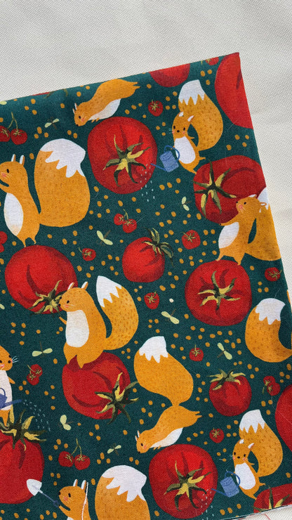 [FABRIC] Squirrel and Tomatoes