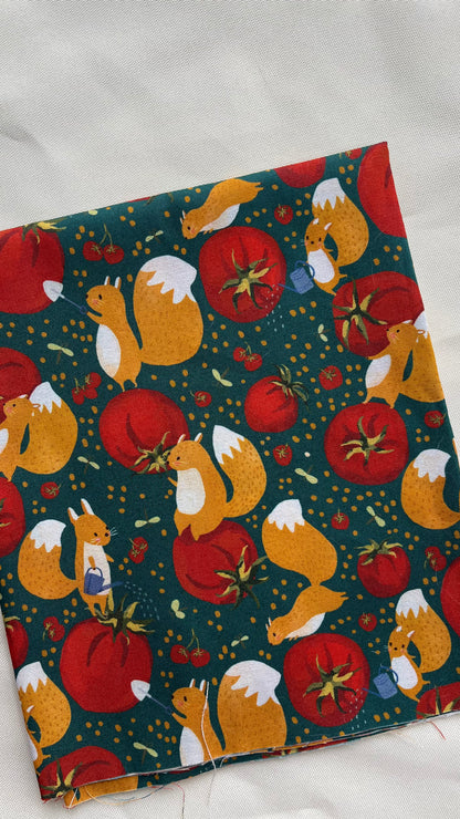 [FABRIC] Squirrel and Tomatoes