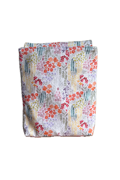 Lyn Booksleeve 2.0 - Cottage Flowers
